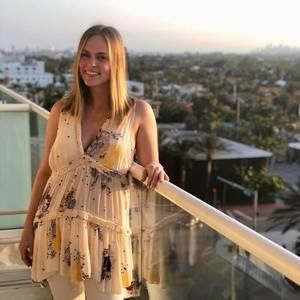 Meet your Posher, Elizabeth